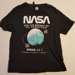 H&M DIVIDED NASA T SHIRT SIZE XS BLACK
